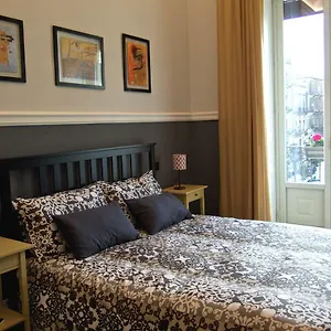 Umberto 134 Bed & Breakfast Aeroporto di Catania Fontana Rossa
